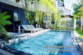 ViViAn Blue Pool Villa